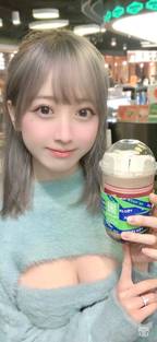 莉莉·詹姆斯 明星照
